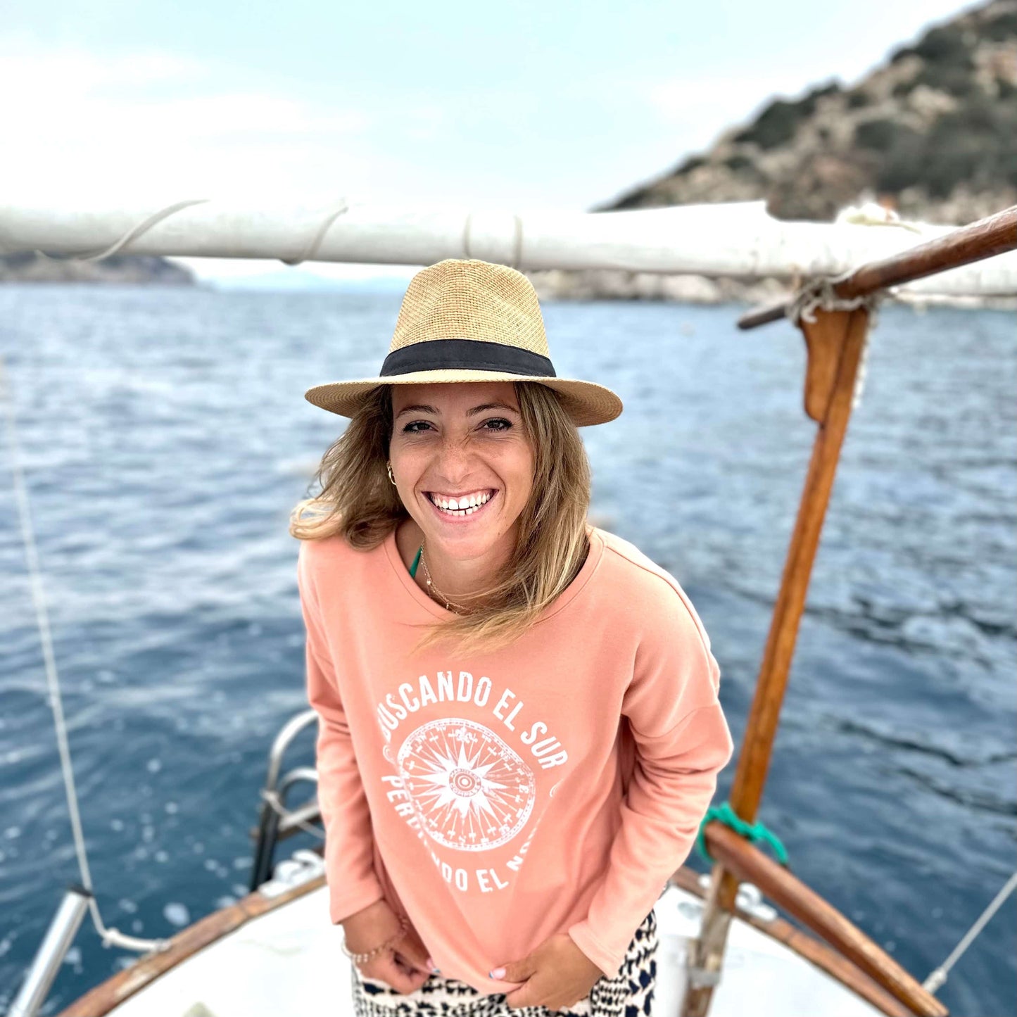 SUDADERA OVERSIZE VIENTOS PEACH - CHICA