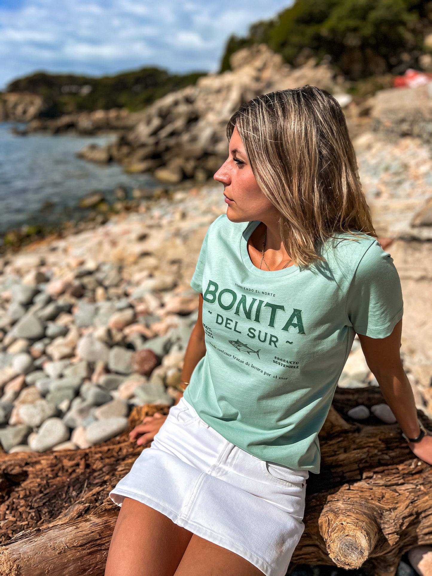 CAMISETA ENTALLADA BONITA DEL SUR - CHICA