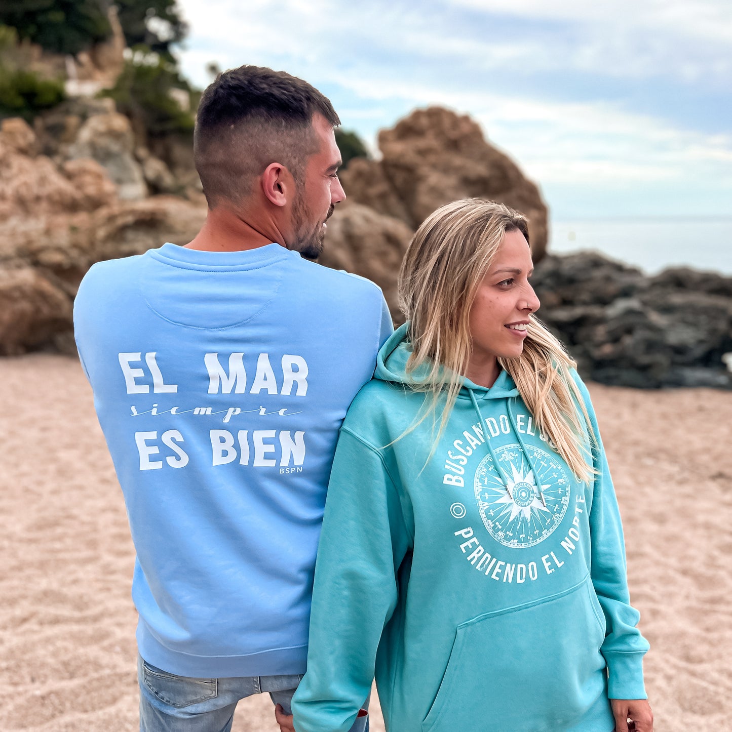 HOODIE VIENTOS TURQUESA - UNISEX