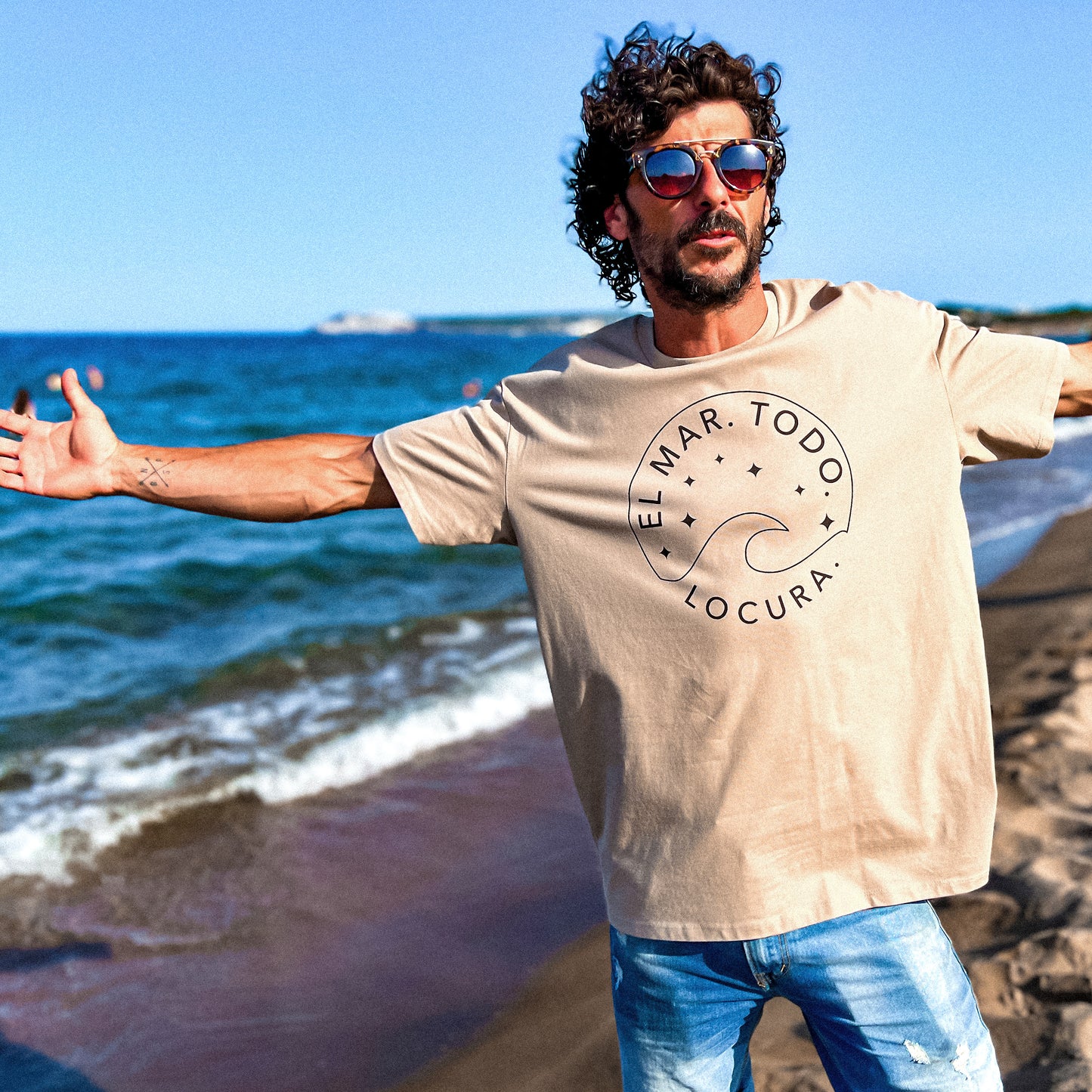 CAMISETA OVERSIZE LOCURA - UNISEX