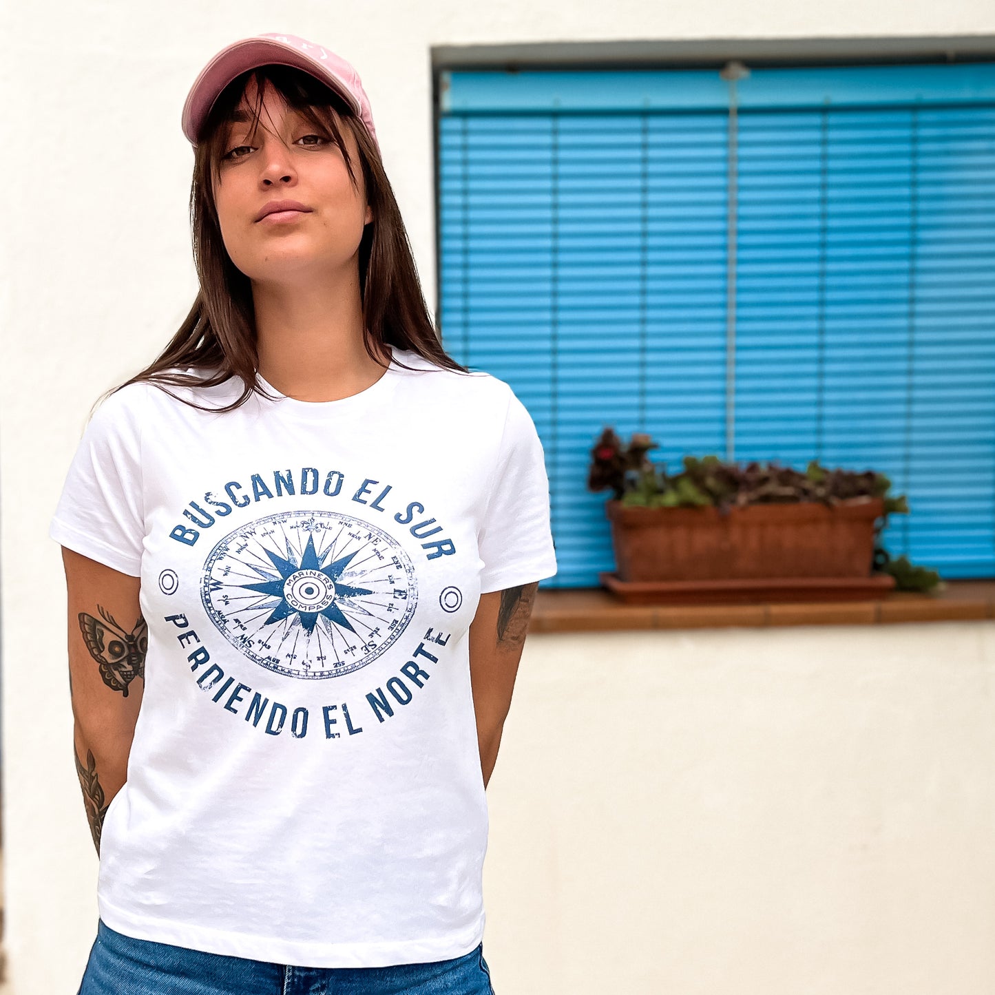 CAMISETA ENTALLADA VIENTOS - CHICA