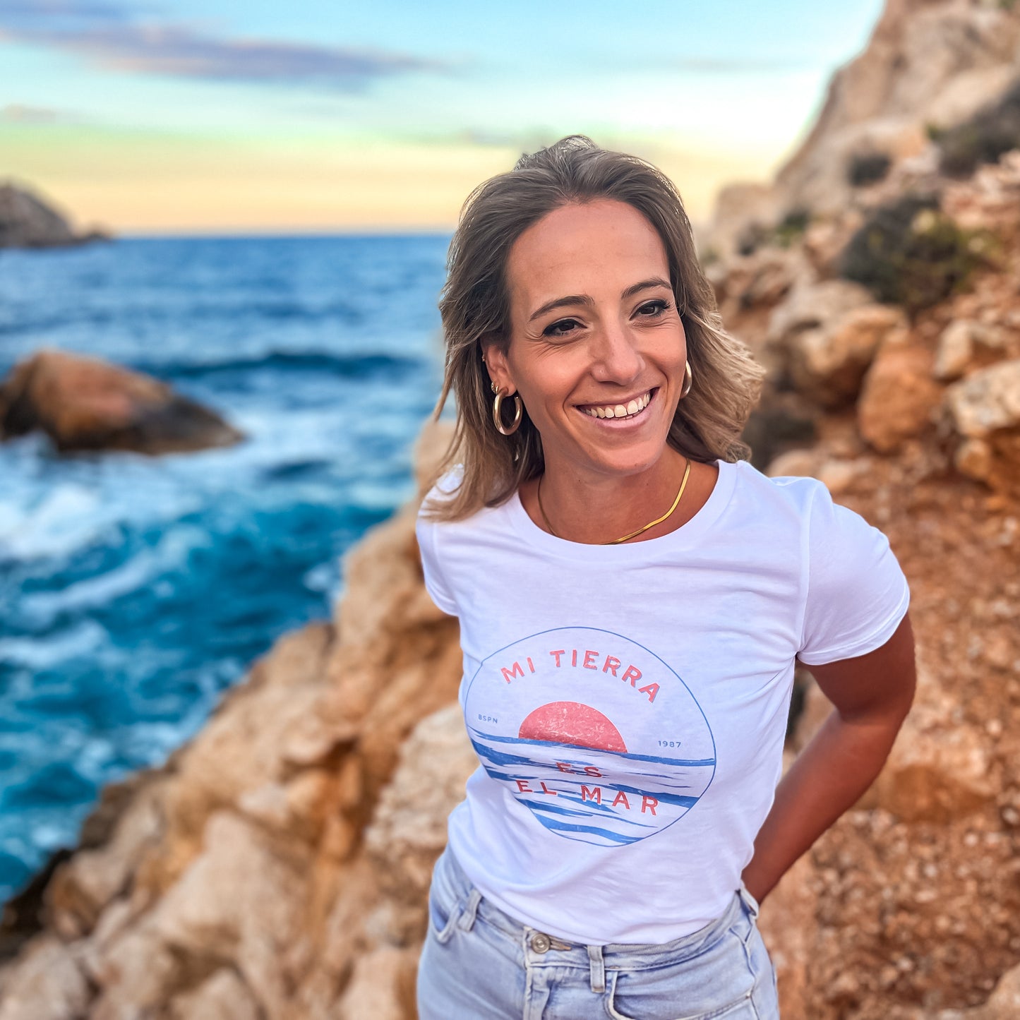 CAMISETA ENTALLADA MI TIERRA - CHICA
