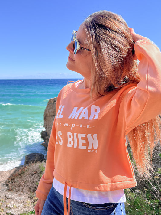 SUDADERA OVERSIZE CROP MAR ES BIEN - CHICA
