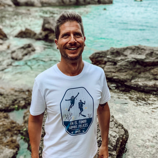 CAMISETA SCUBA - UNISEX - Sudaderas de mar | Camisetas unisex | Perdiendo el Norte