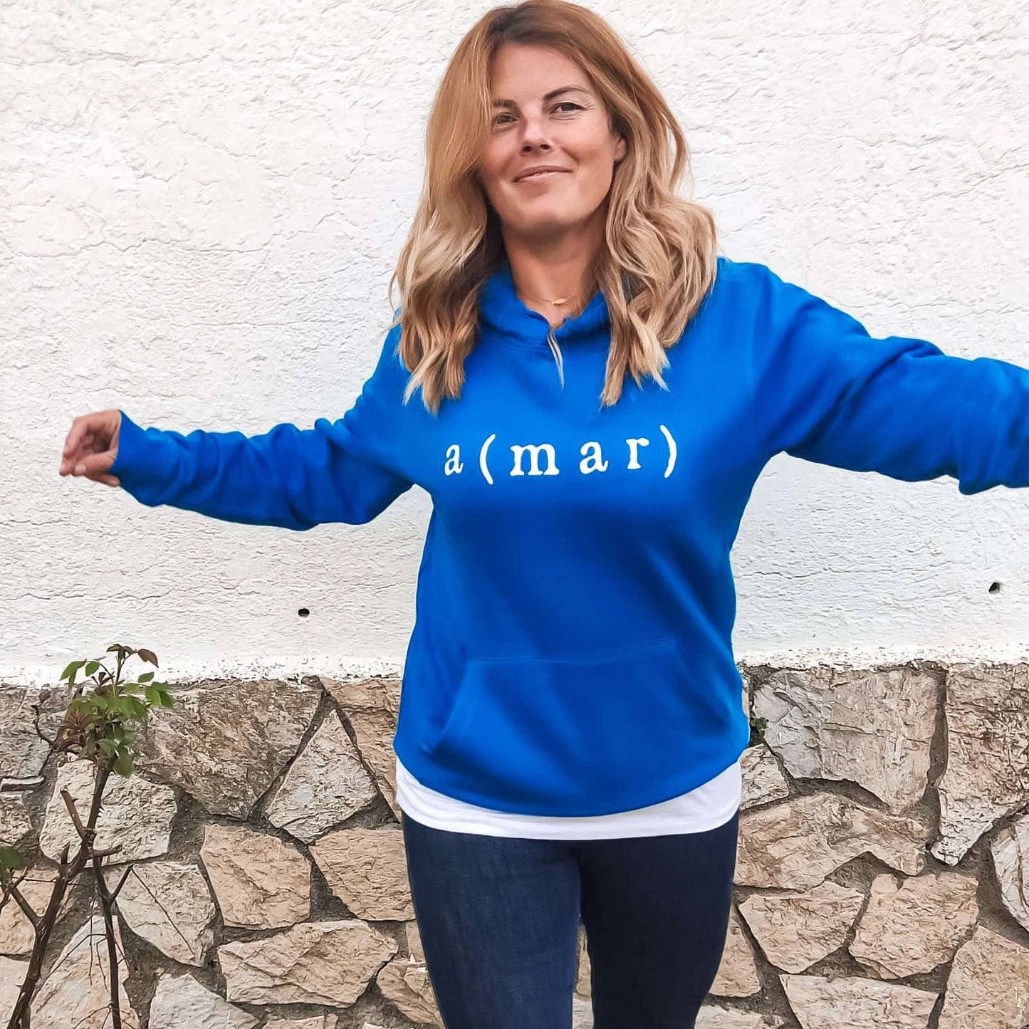 HOODIE AMAR- UNISEX - SUDADERA - BSPN - Perdiendo el Norte