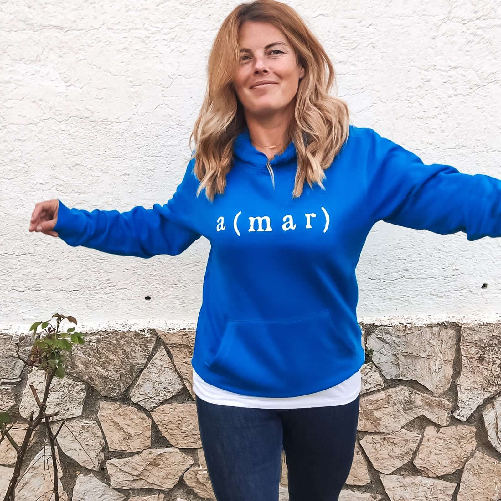 HOODIE AMAR- UNISEX - SUDADERA - BSPN - Perdiendo el Norte
